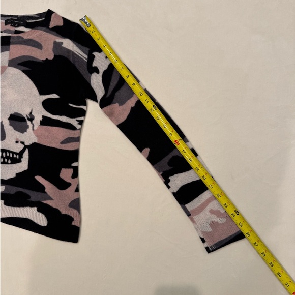 Skull Cashmere Camouflage - Black, Pink and Gray Sweater - Picture 8 of 14